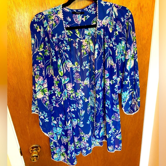 Floral Kimono 🩵🌺 - Picture 1 of 4